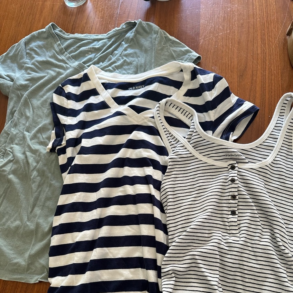 Lot of 3 XS maternity shirts, Old Navy/Target